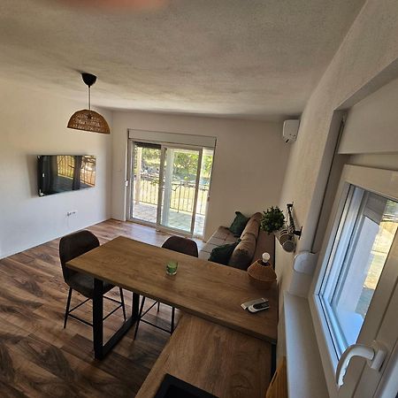 Holiday House Aurora Borealis Ervenik Kültér fotó